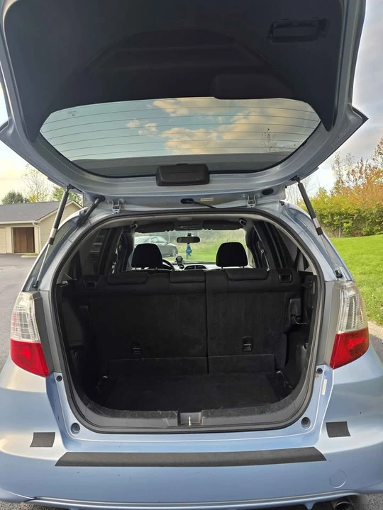 2010 Honda Fit - Image 10 of 11