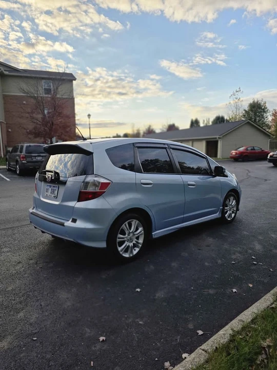 2010 Honda Fit - Image 3 of 11