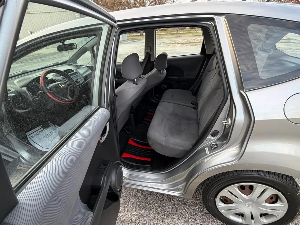 2010 Honda Fit - Image 4 of 8