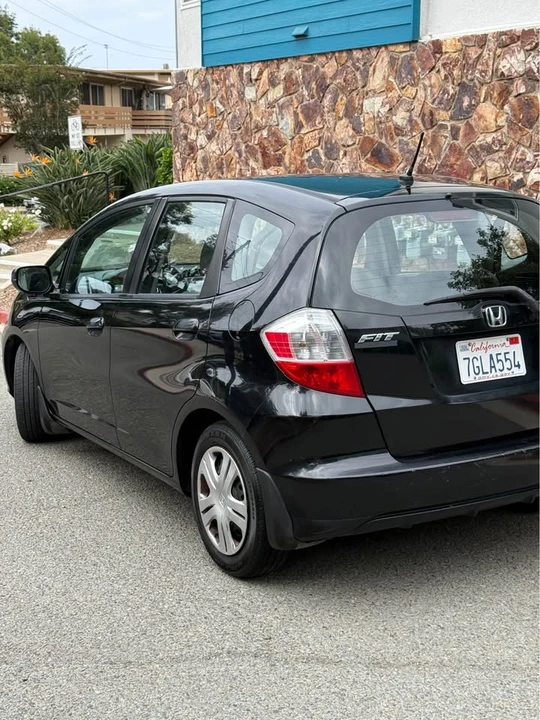 2010 Honda Fit - Image 3 of 19