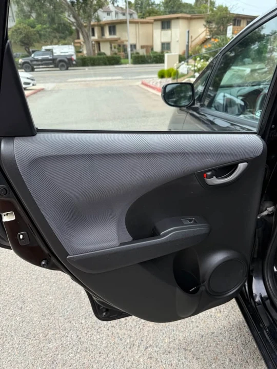 2010 Honda Fit - Image 18 of 19