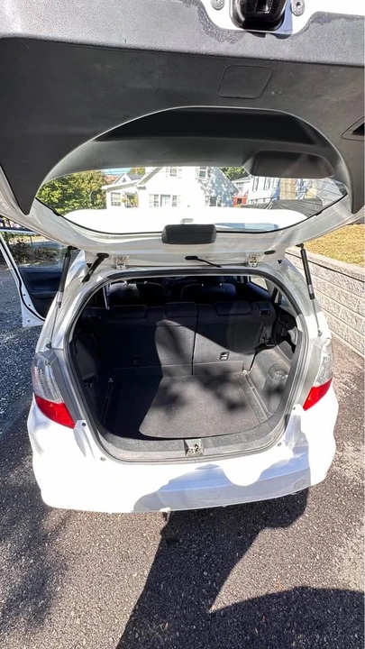 2010 Honda Fit - Image 16 of 16