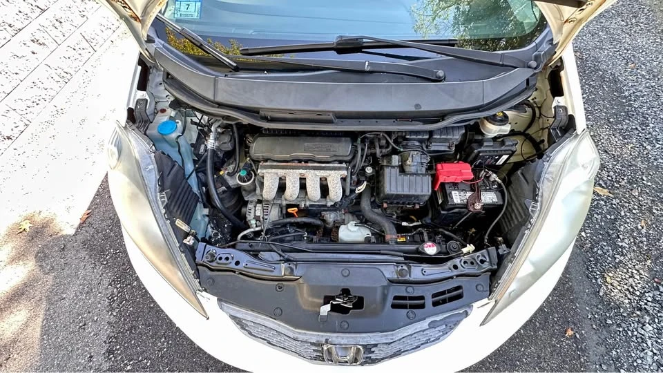 2010 Honda Fit - Image 9 of 16