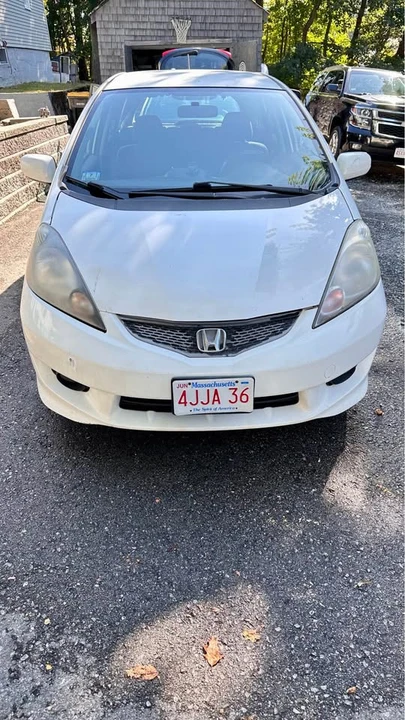 2010 Honda Fit - Image 2 of 16