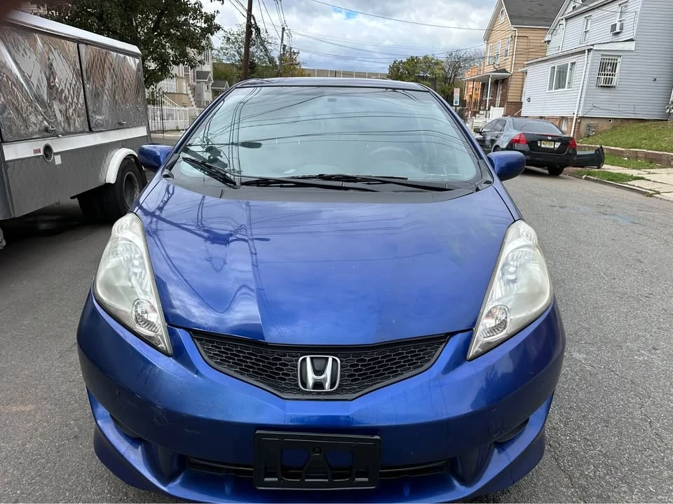 2010 Honda Fit - Image 2 of 10