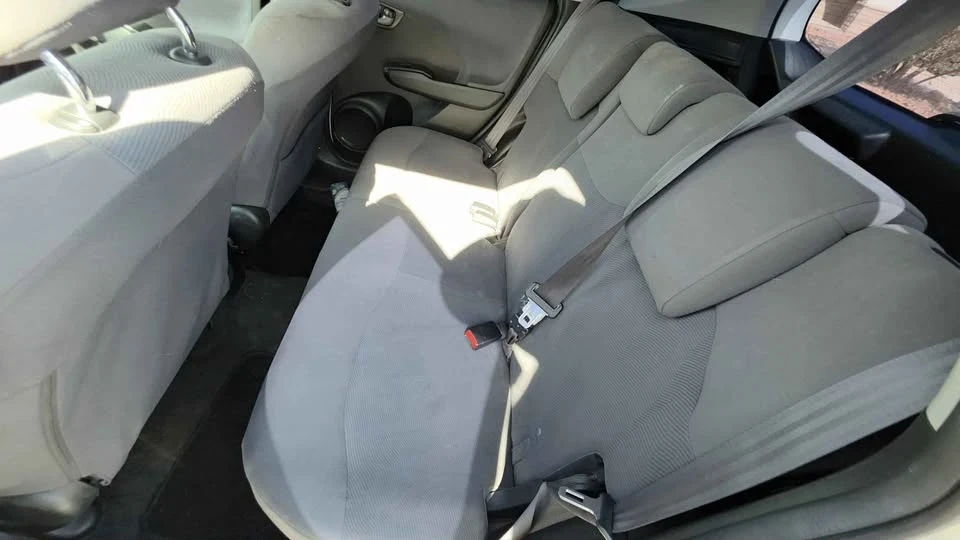 2010 Honda Fit - Image 6 of 9