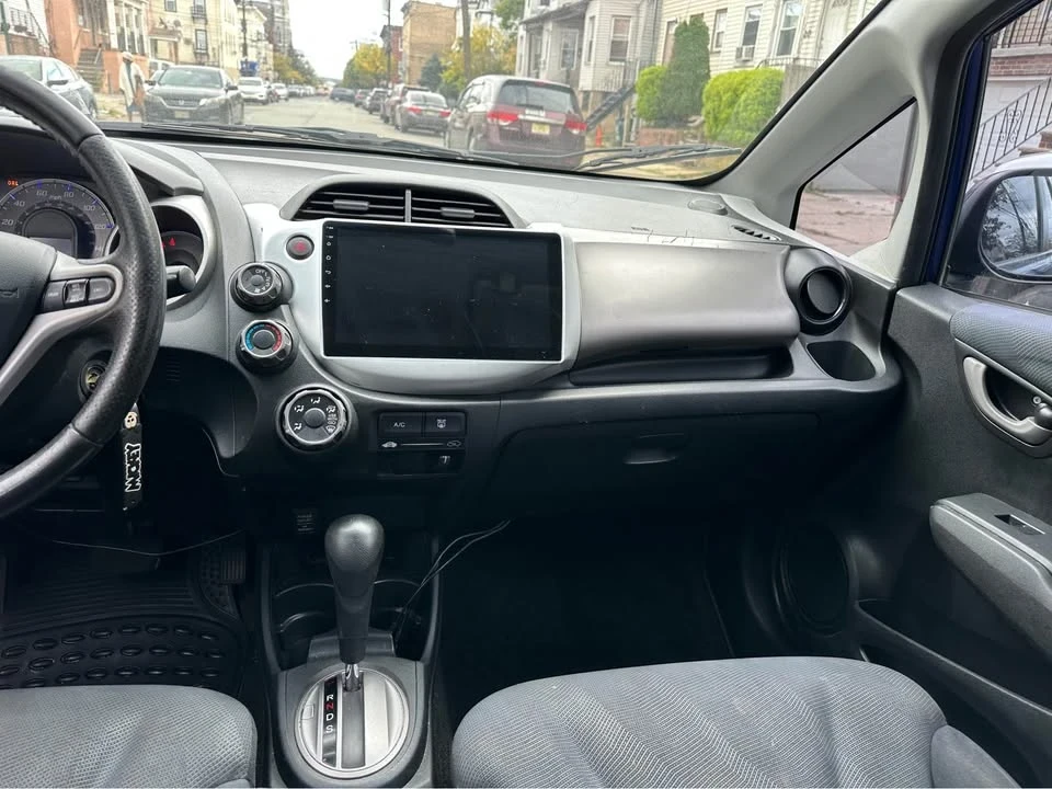 2010 Honda Fit - Image 8 of 10