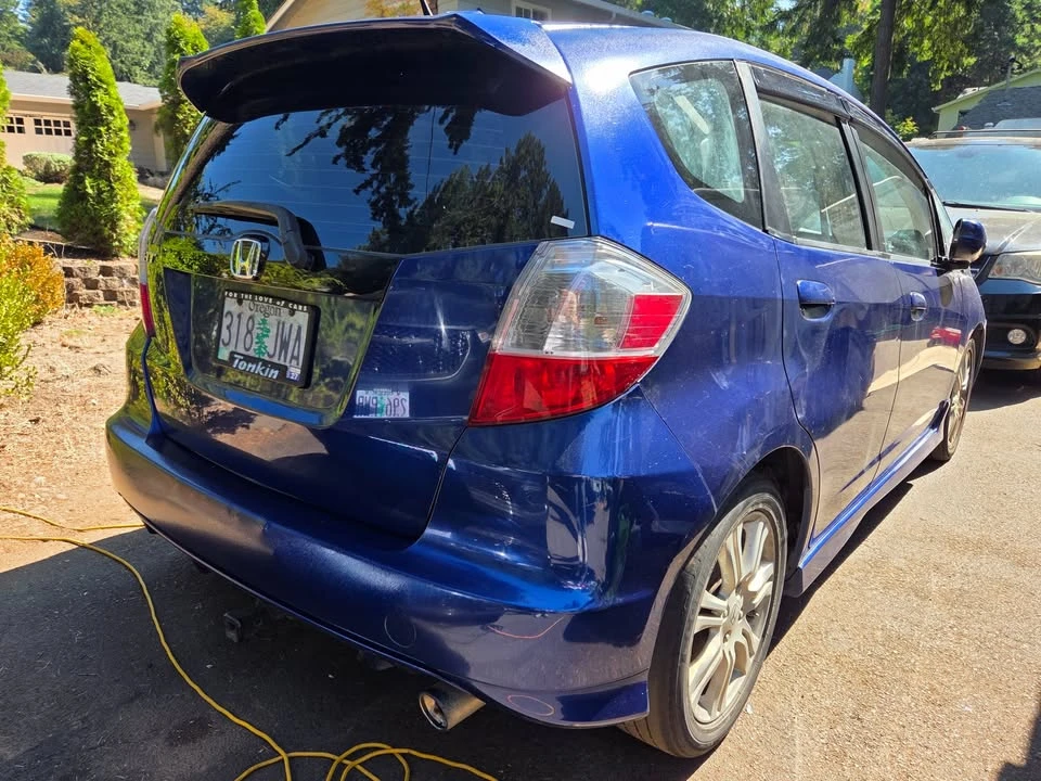 2010 Honda Fit - Image 5 of 9