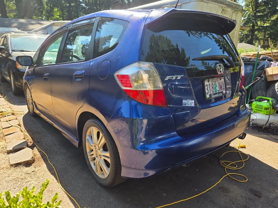2010 Honda Fit - Image 6 of 9