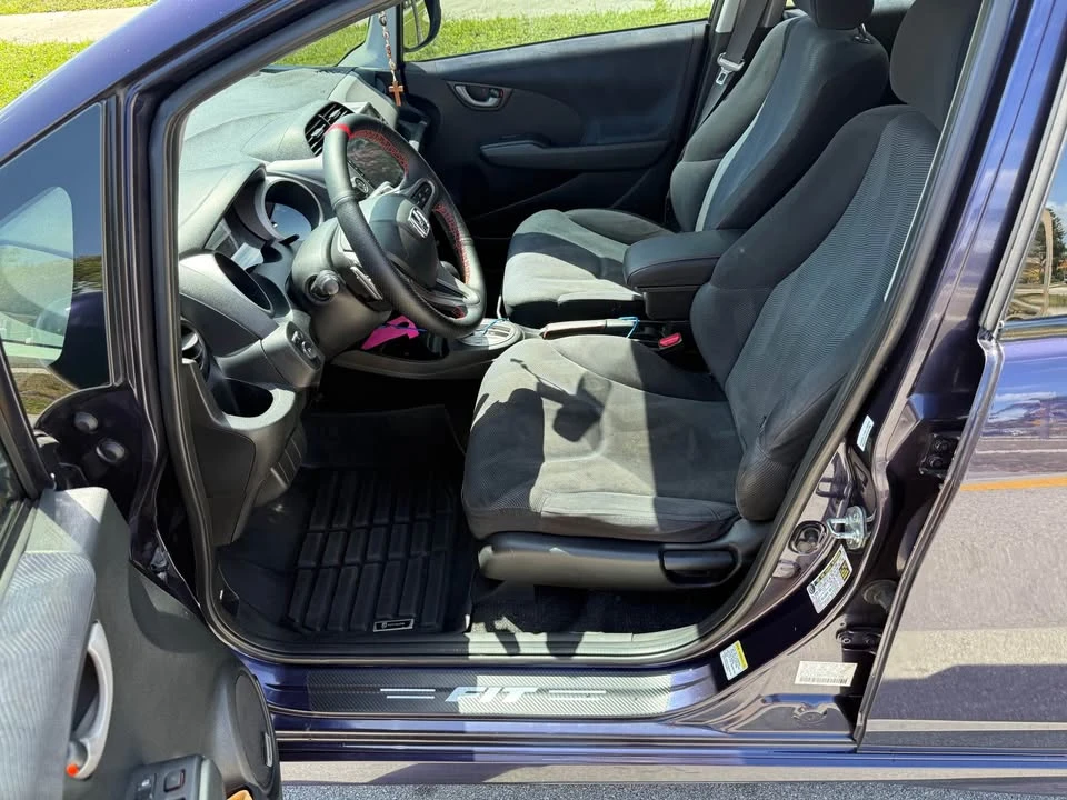 2010 Honda Fit - Image 7 of 8