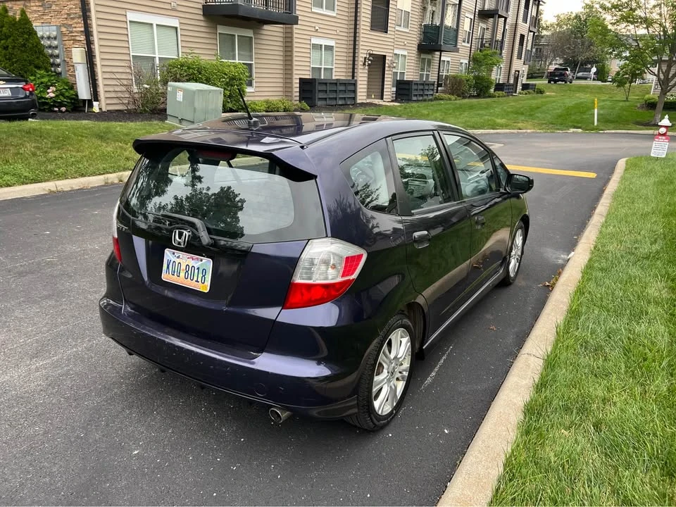 2010 Honda Fit - Image 2 of 10