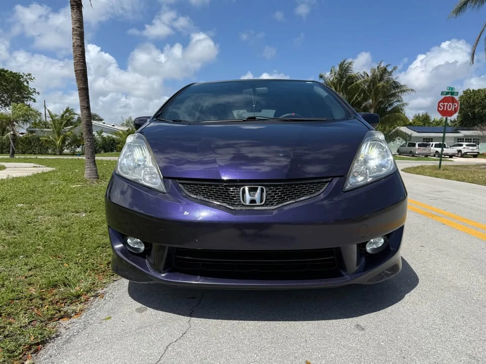 2010 Honda Fit - Image 2 of 8