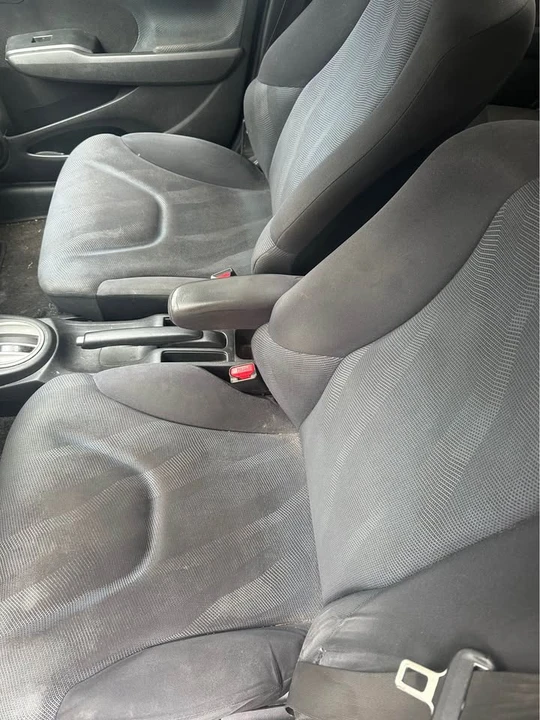 2010 Honda Fit - Image 6 of 10