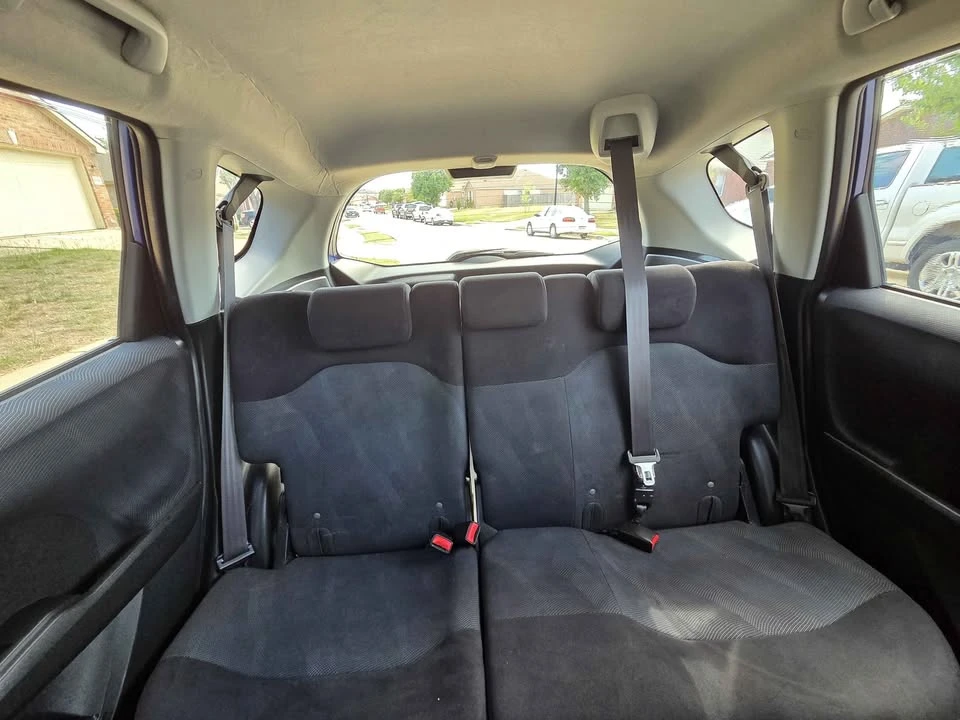 2010 Honda Fit - Image 7 of 9