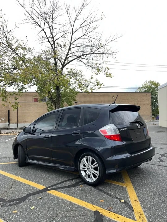 2010 Honda Fit - Image 3 of 19