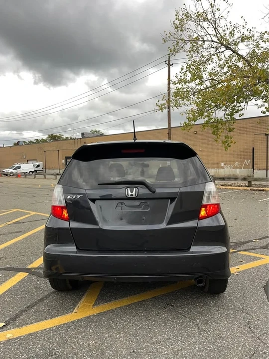 2010 Honda Fit - Image 5 of 19