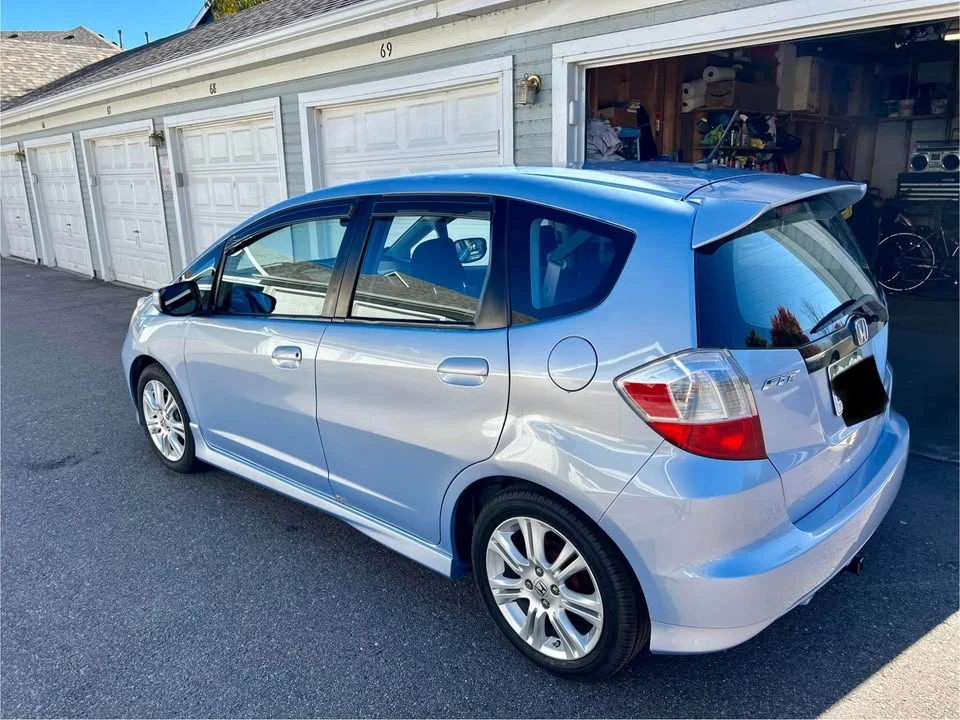 2010 Honda Fit - Image 2 of 20