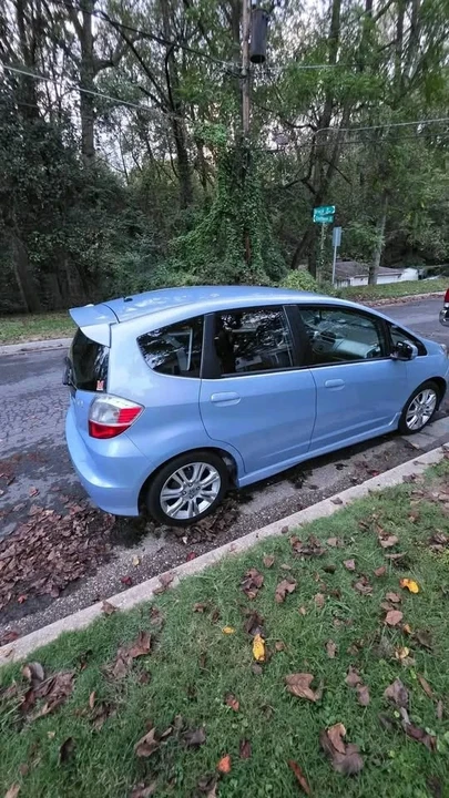 2010 Honda Fit - Image 6 of 8
