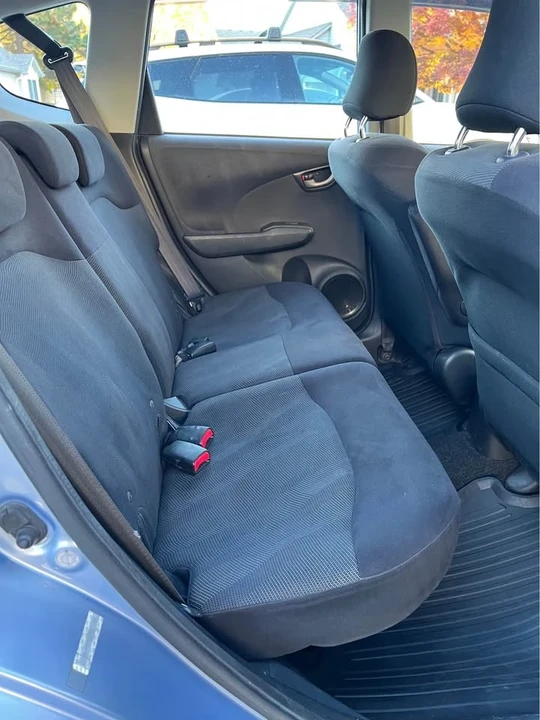 2010 Honda Fit - Image 10 of 20