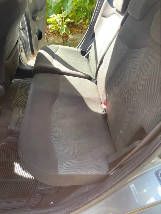 2010 Honda Fit - Image 8 of 12
