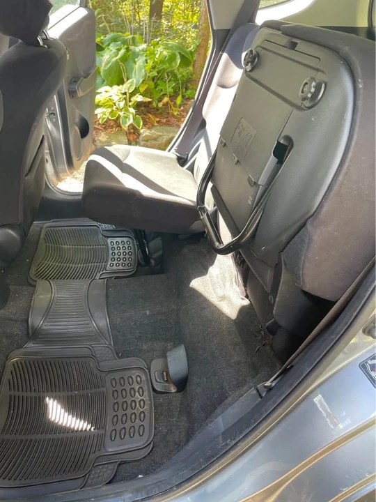 2010 Honda Fit - Image 9 of 12