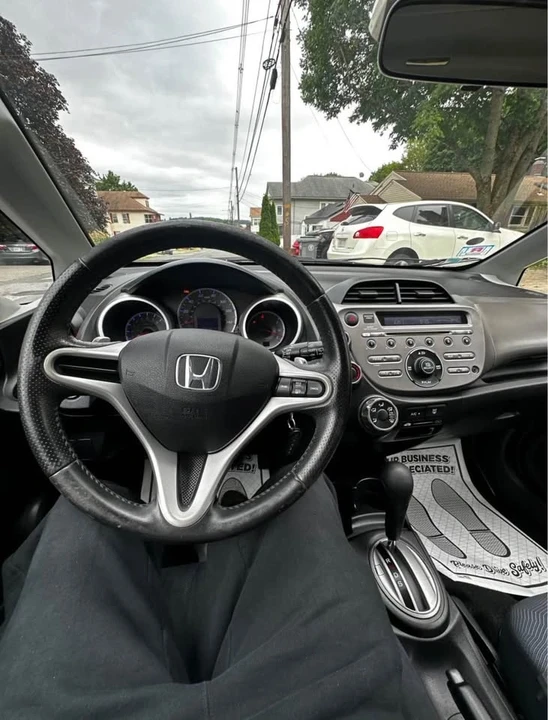 2010 Honda Fit - Image 10 of 10