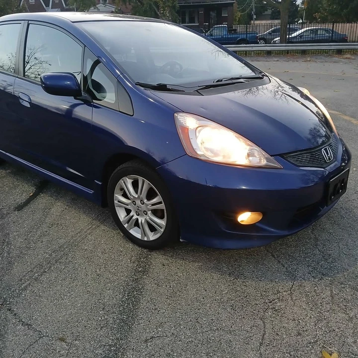 2010 Honda Fit - Image 2 of 9