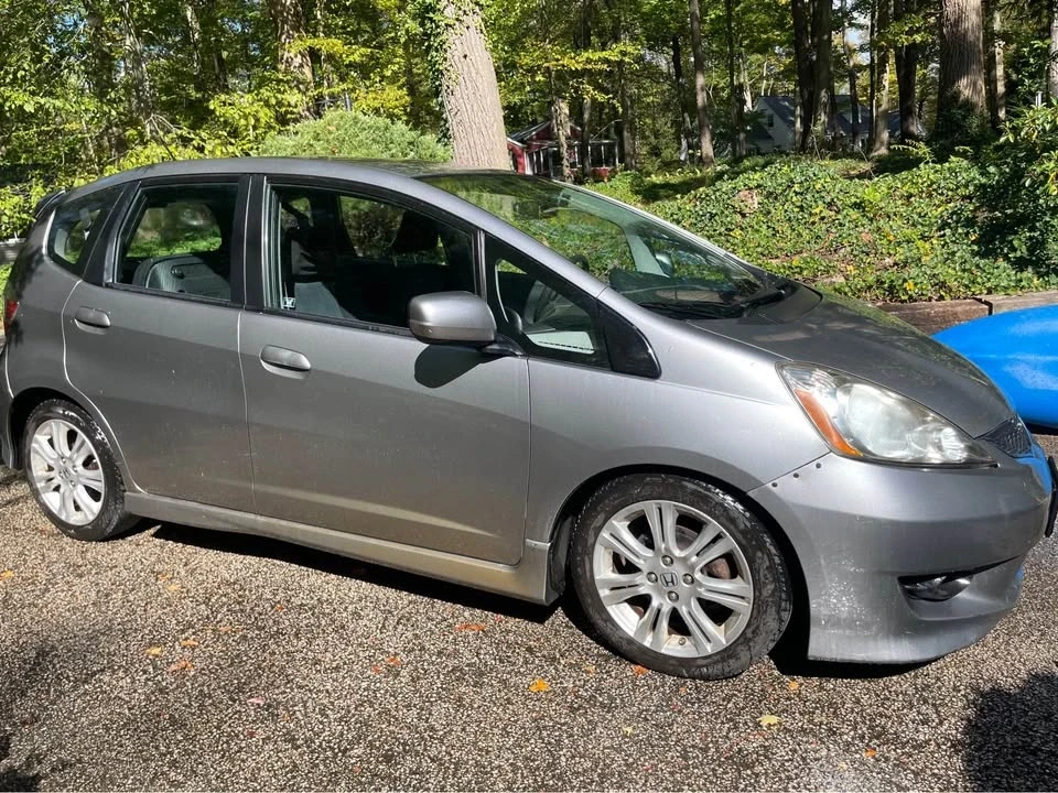 2010 Honda Fit - Image 4 of 12