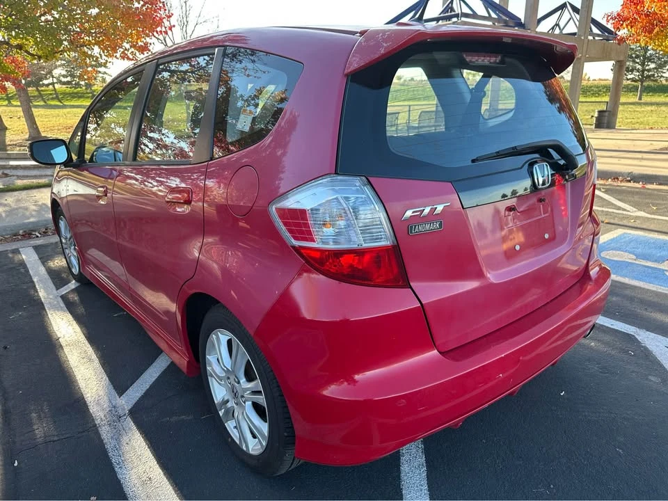 2010 Honda Fit - Image 2 of 5