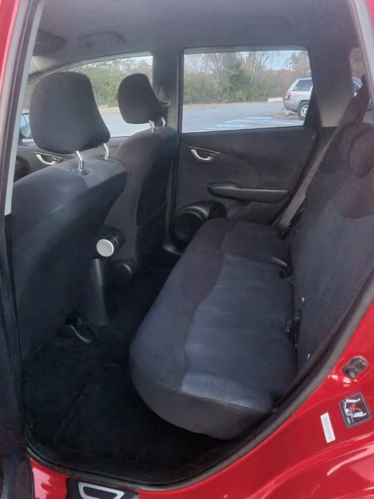 2010 Honda Fit - Image 10 of 13