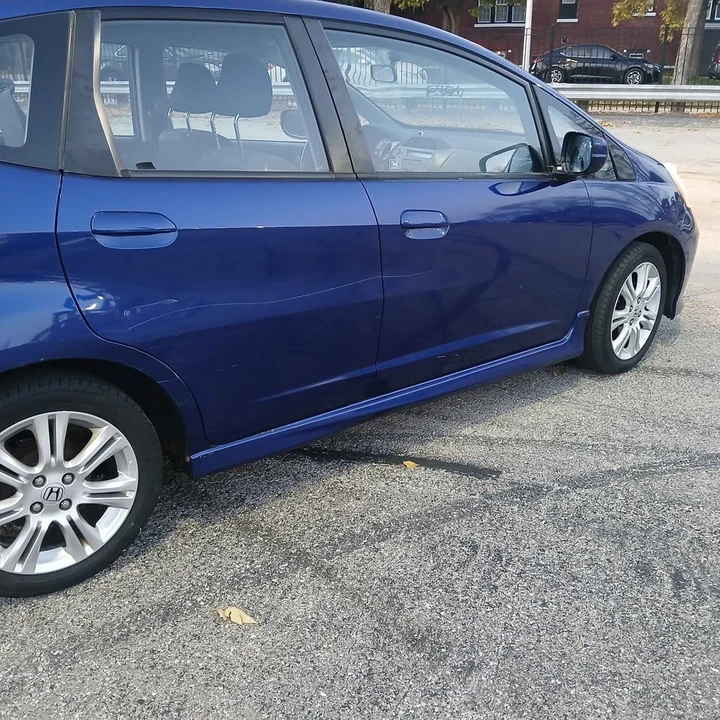 2010 Honda Fit - Image 8 of 9