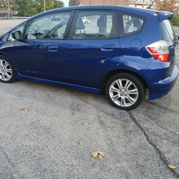 2010 Honda Fit - Image 3 of 9