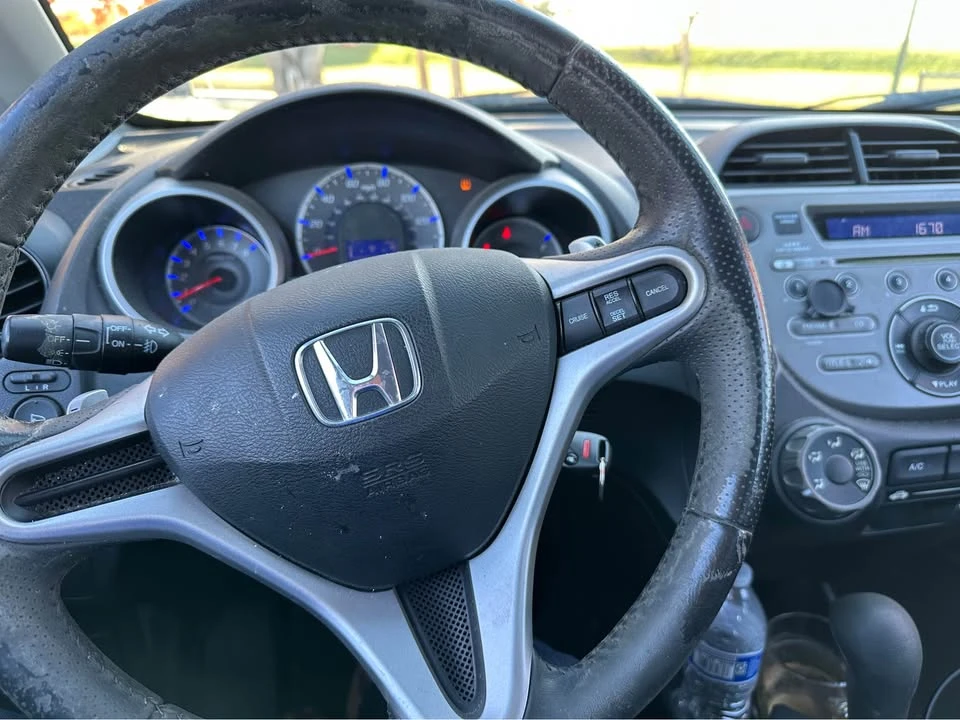 2010 Honda Fit - Image 4 of 5