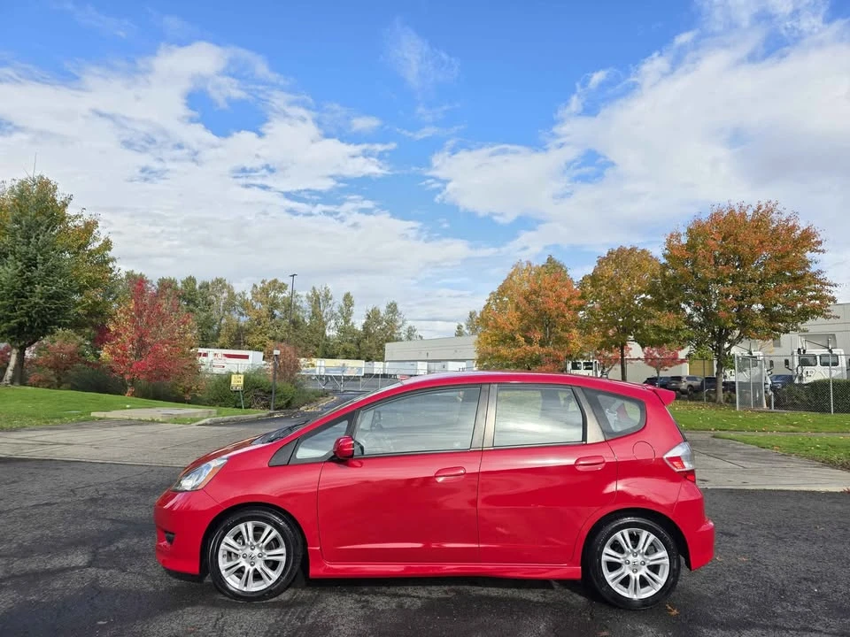 2010 Honda Fit - Image 6 of 15