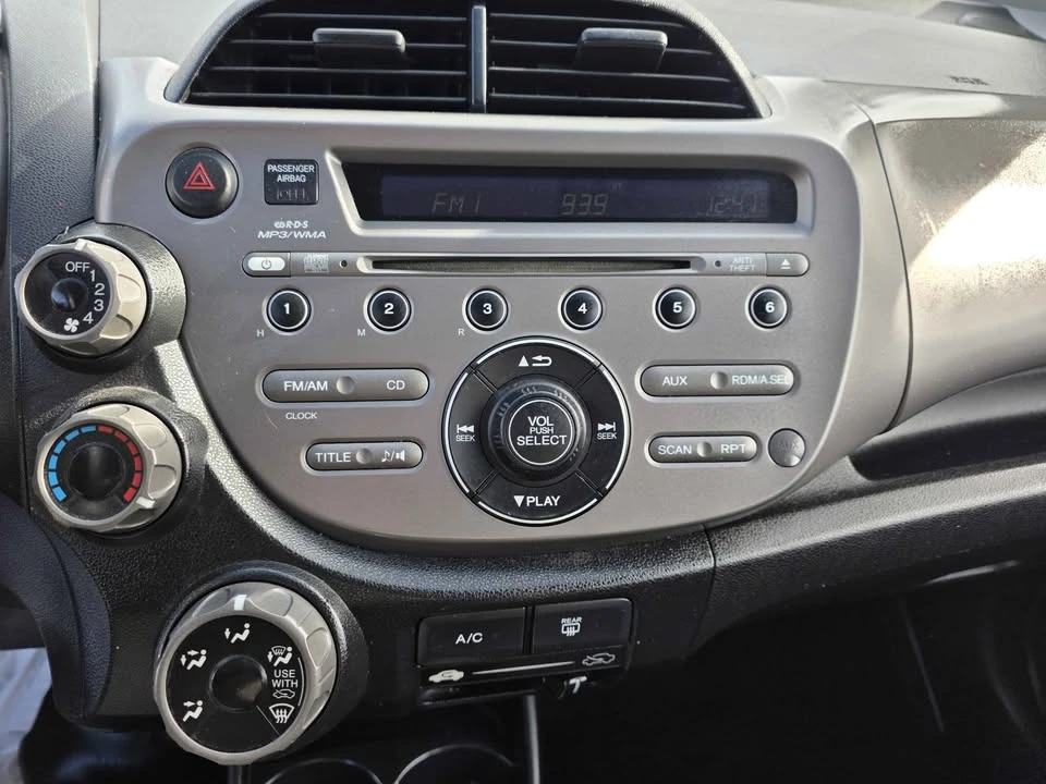 2010 Honda Fit - Image 12 of 15