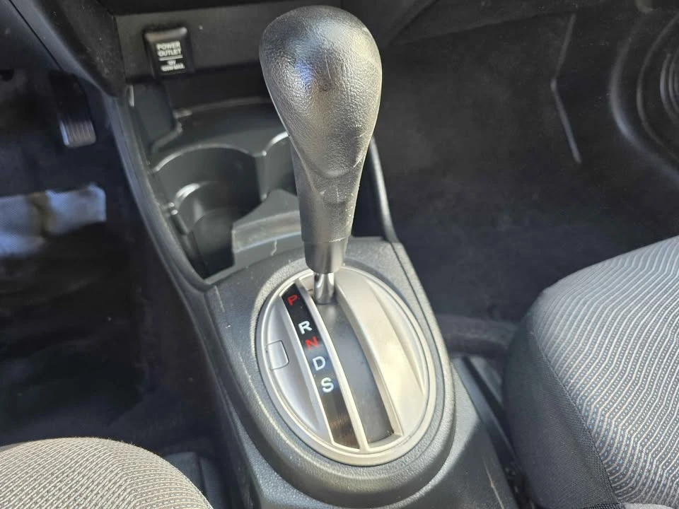 2010 Honda Fit - Image 10 of 15