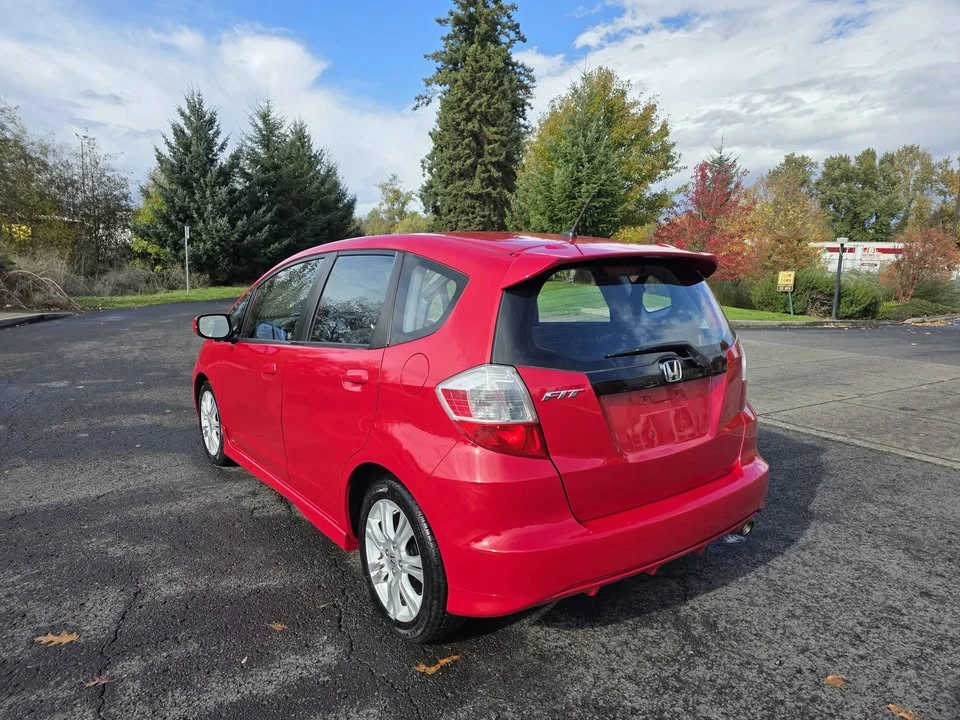 2010 Honda Fit - Image 5 of 15