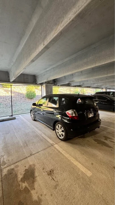 2010 Honda Fit - Image 2 of 5