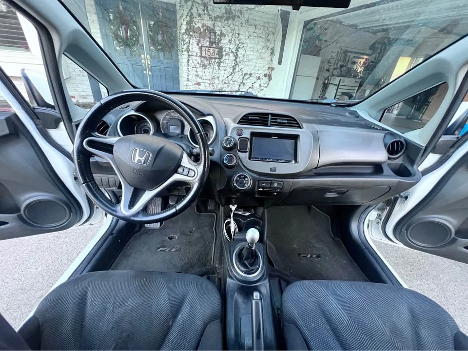 2010 Honda Fit - Image 7 of 17