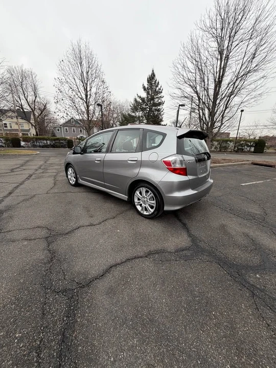 2010 Honda Fit - Image 10 of 11