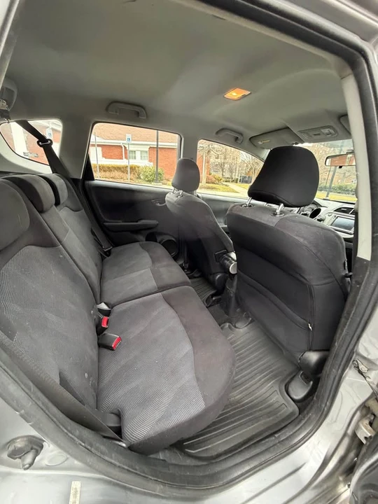 2010 Honda Fit - Image 7 of 11