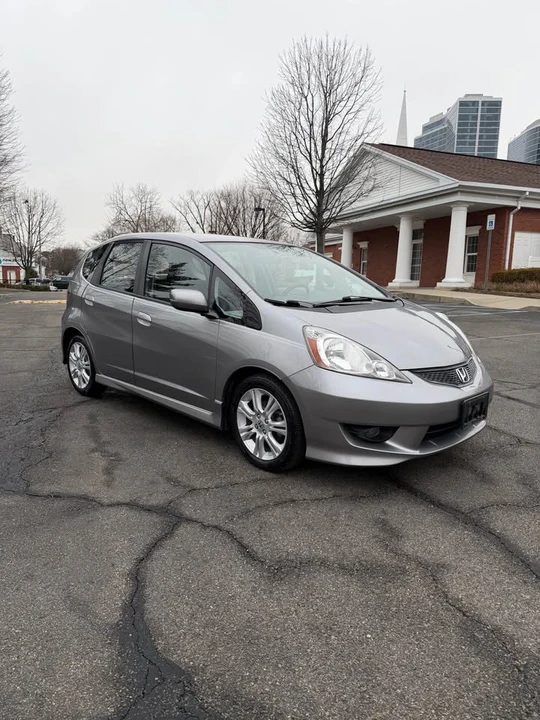 2010 Honda Fit - Image 2 of 11