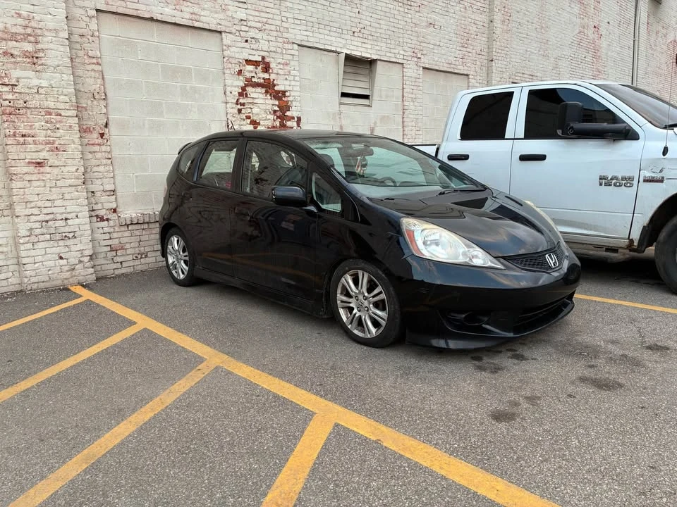 2010 Honda Fit - Image 4 of 4