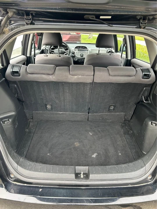 2010 Honda Fit - Image 10 of 10
