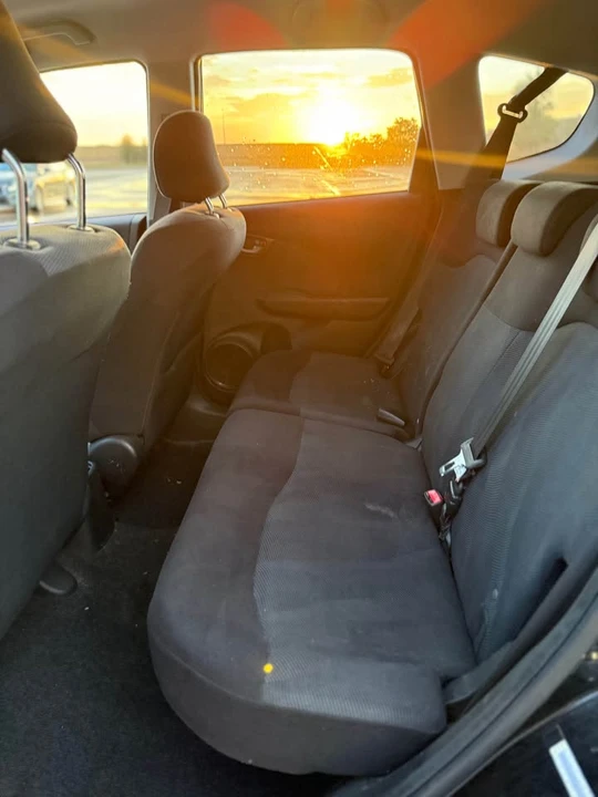 2010 Honda Fit - Image 10 of 11