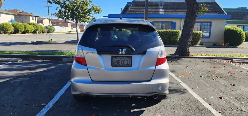 2010 Honda Fit - Image 4 of 16