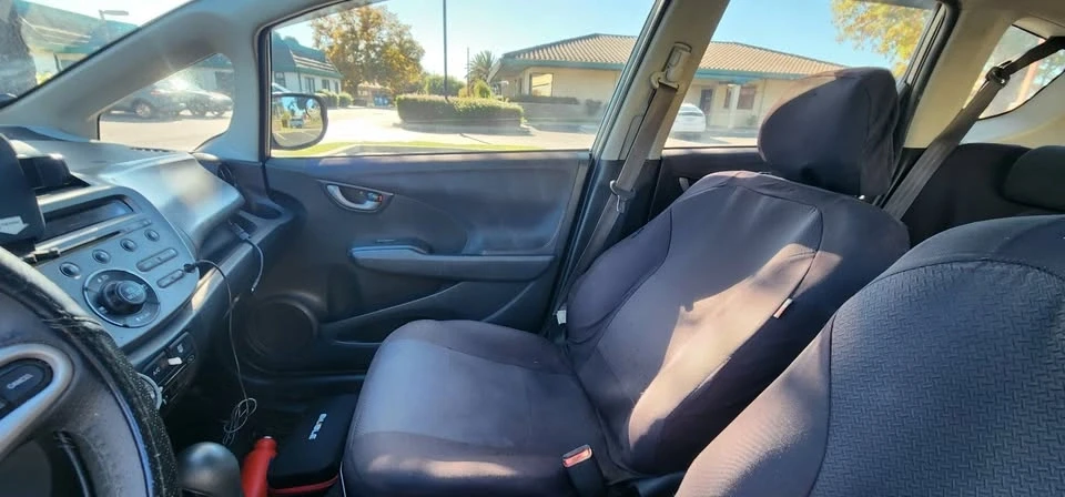 2010 Honda Fit - Image 13 of 16