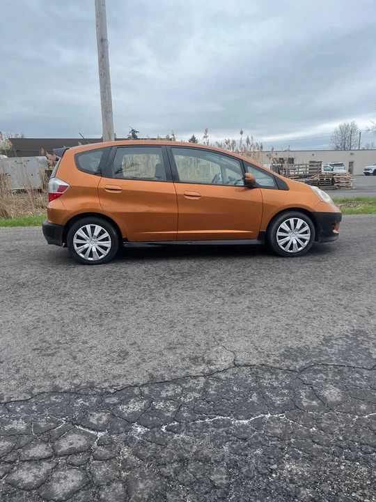 2010 Honda Fit - Image 5 of 12