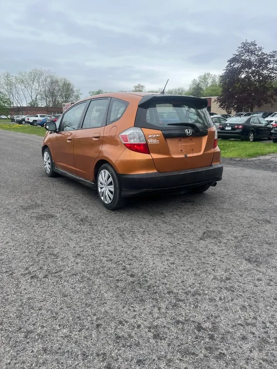 2010 Honda Fit - Image 8 of 12
