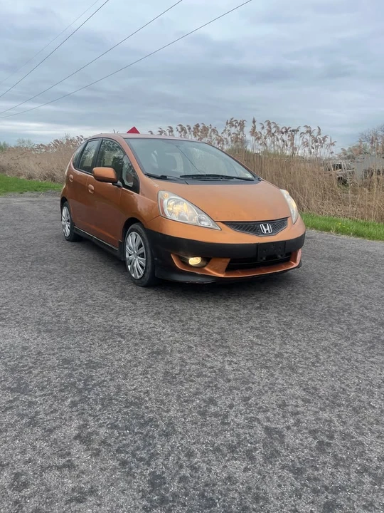 2010 Honda Fit - Image 3 of 12